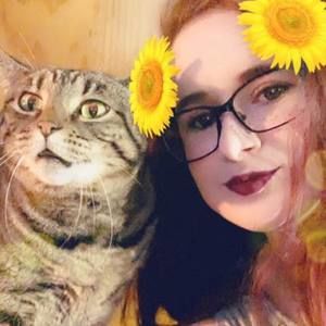 Meet your Posher, Ali